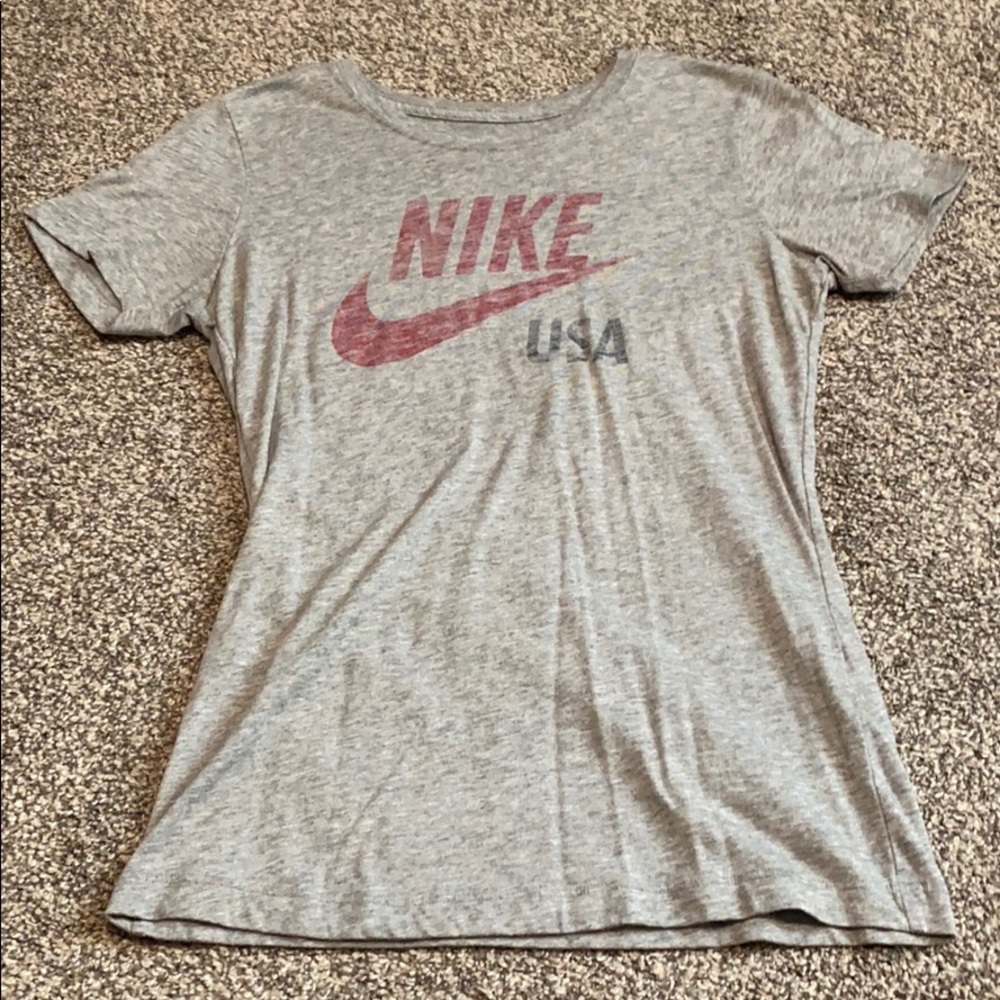 Light gray “vintage like” Nike t-shirt